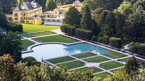 Schloss Hellbrunn mit Wasserparterre