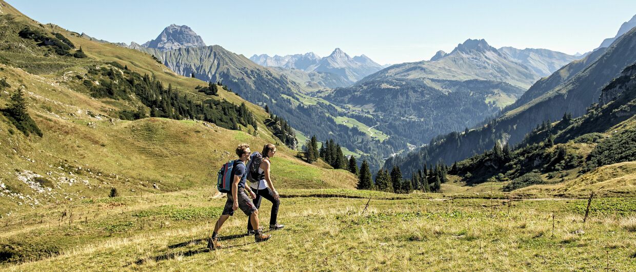 Wandern im Schadonagebiet (Walserweg E 15)