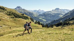 Wandern im Schadonagebiet (Walserweg E 15)