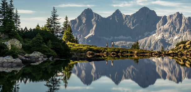 Auf der Reiteralm am Spiegelsee mit Blick auf Dachstein