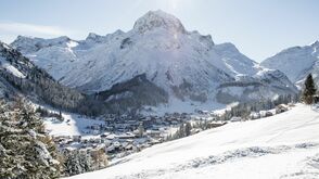 Blick auf Lech mit Omeshorn