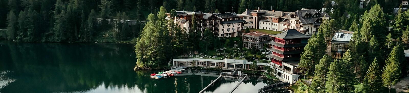 Das Hotel Hochschober in Kärnten ruht direkt am Turracher See.