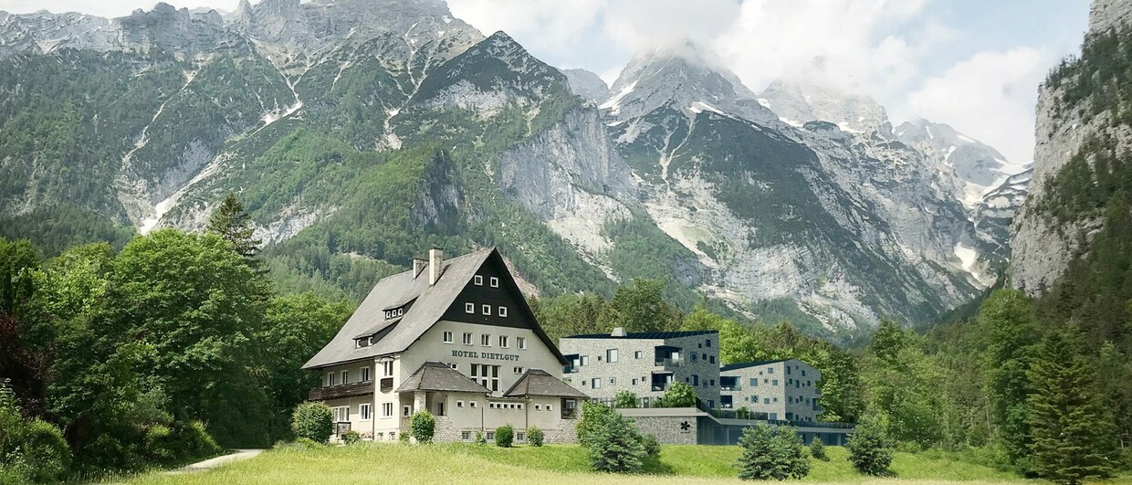 Ganz für sich am Ende des Stodertals liegt das Dietlgut Natur Resort.