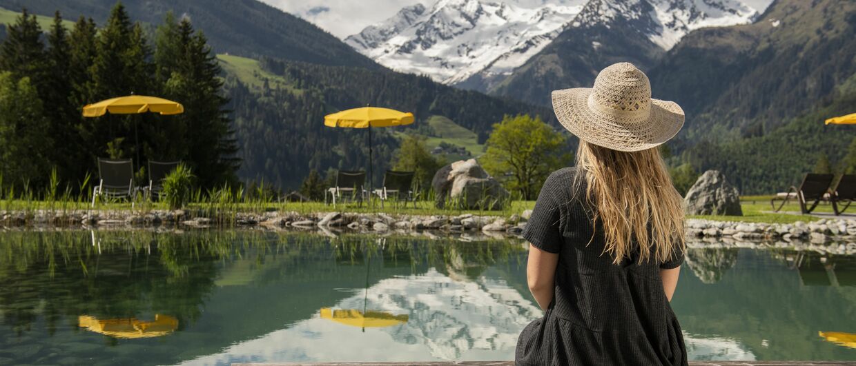 Naturbadesee des Landhotel Gut Sonnberghof