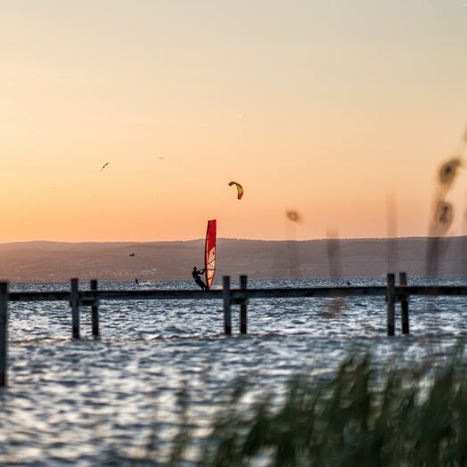 Kite-Surfer am Neusiedler See