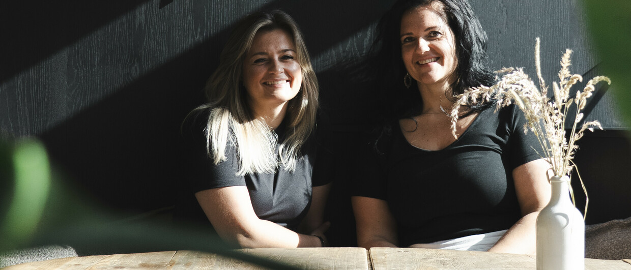 Jaqueline und Carolyn Herzog, "Die Herzogin" in Maria Alm