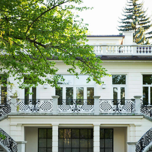 Klimt Villa