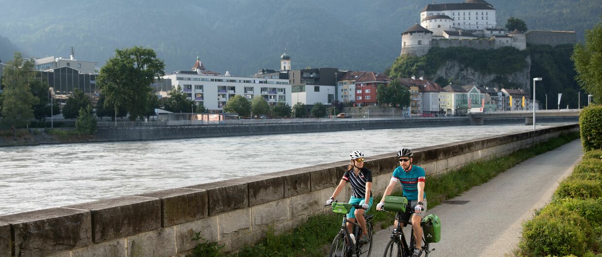 Innradweg, im Hintergrund die Festung Kufstein