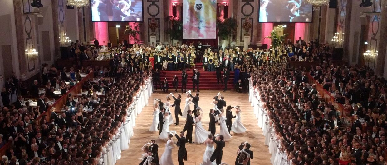 Das traditionsreiche Elmayer-Kränzchen in der Hofburg