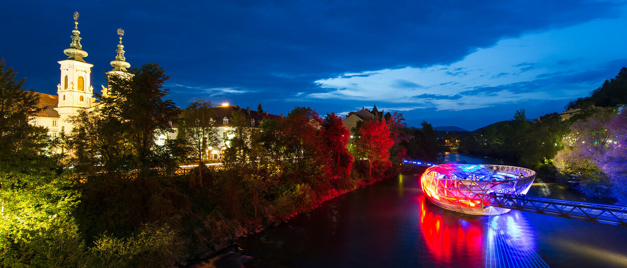 Murinsel-Graz__c__Graz-Tourismus_Harry-Schiffer