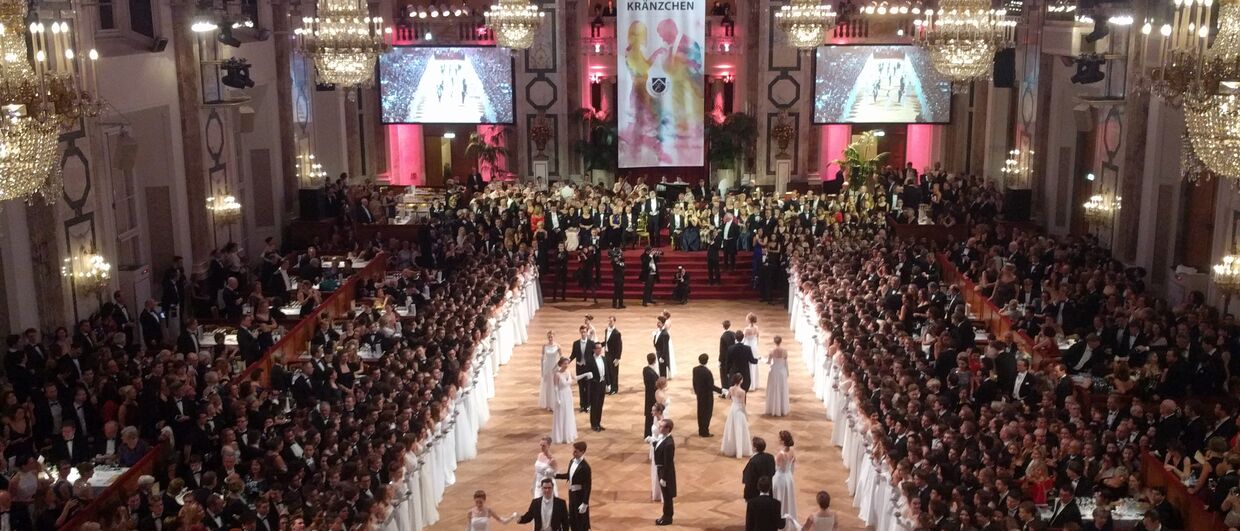 Das traditionsreiche Elmayer-Kränzchen in der Hofburg