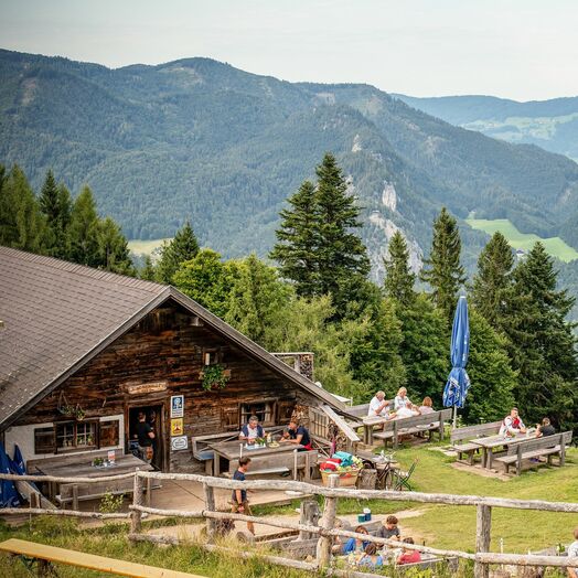Drei-Seen-Blick von der Lärchenhütte am Zwölferhorn
