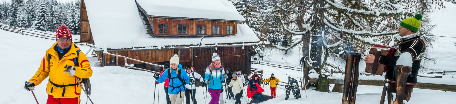 Besondere Momente erleben die Teilnehmer*innen der „Gourmet im Schnee“-Schneeschuhtour.