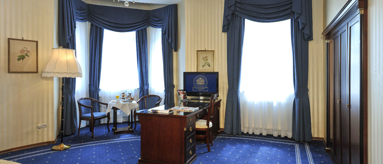 Отель Ambassador